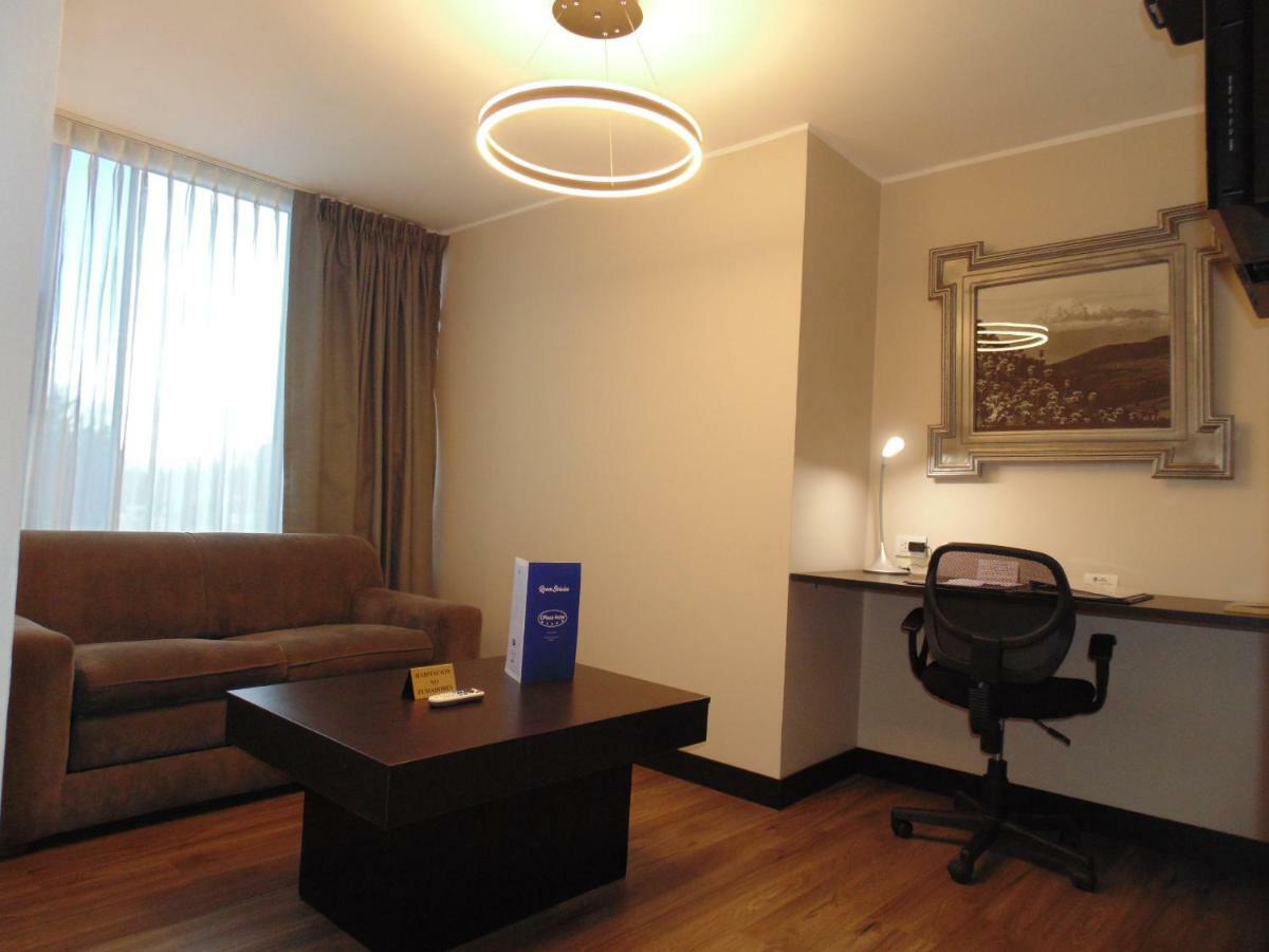 Best Western Cplaza Hotel Кито Экстерьер фото